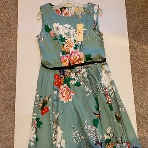 NWT Womens Dress size L